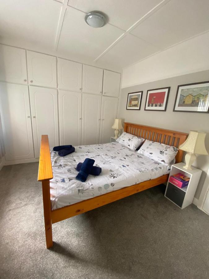 Mairead - Cosy Property In Gaeltacht Quarter Белфаст Екстериор снимка